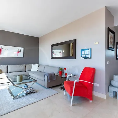 Tortugas - Luxury Penthouse With Sea Views & Jacuzzi
